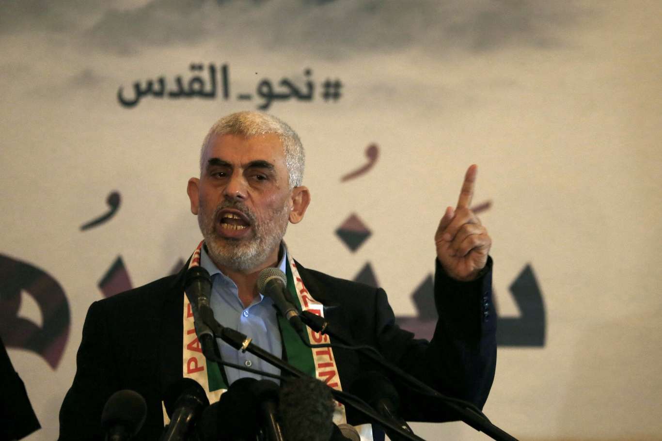İşgalciler Hamas lideri Yahya Sinvar'ın evini bombaladı